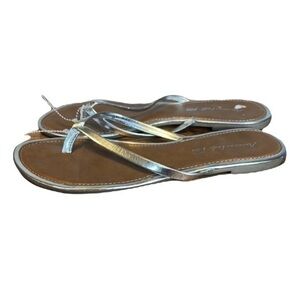 American Eagle flip flops silver metallic size 8